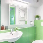Greenlight 2 Bedroom Brody 17 *