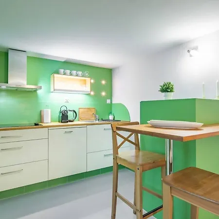 Greenlight 2 Bedroom Brody 17