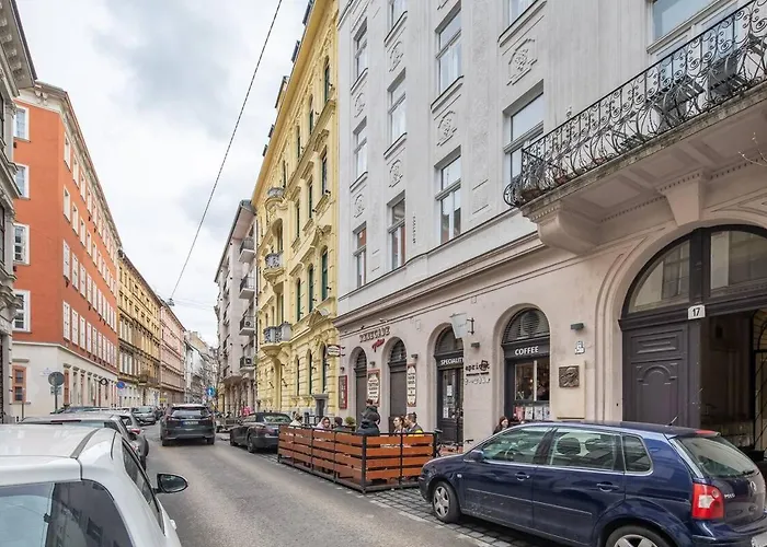 Greenlight 2 Bedroom Brody 17 Διαμέρισμα *